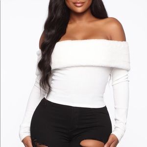 Fashion Nova shoulder crop top